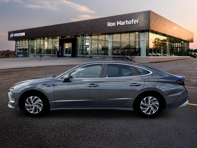 new 2026 Hyundai Sonata Hybrid car, priced at $30,012