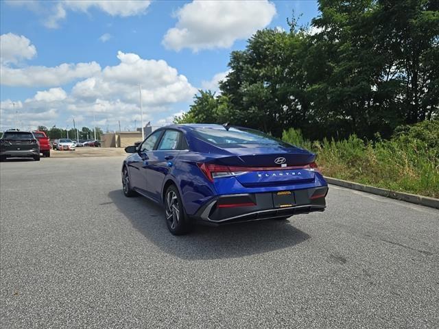 new 2024 Hyundai Elantra car, priced at $26,294