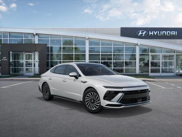 new 2025 Hyundai Sonata Hybrid car, priced at $38,103