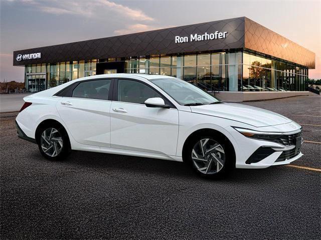 new 2025 Hyundai Elantra car, priced at $26,998