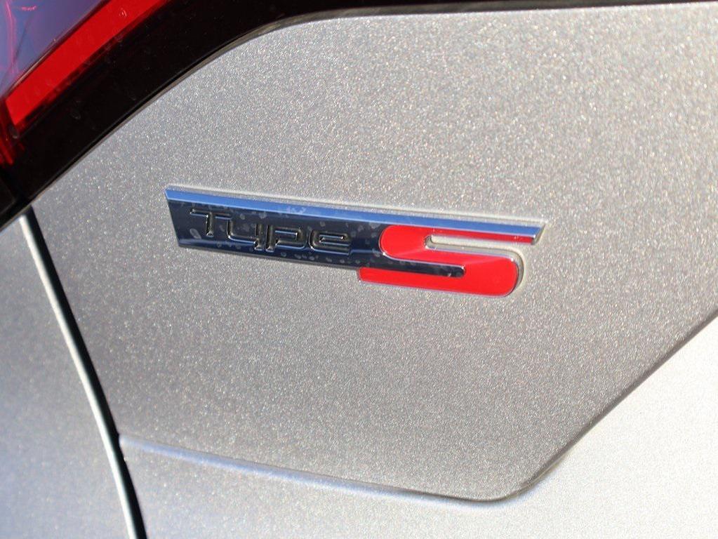 used 2022 Acura MDX car, priced at $37,500