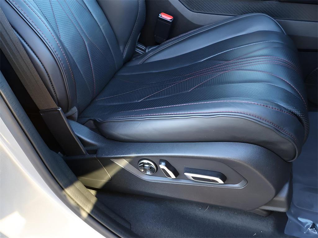 used 2022 Acura MDX car, priced at $37,500