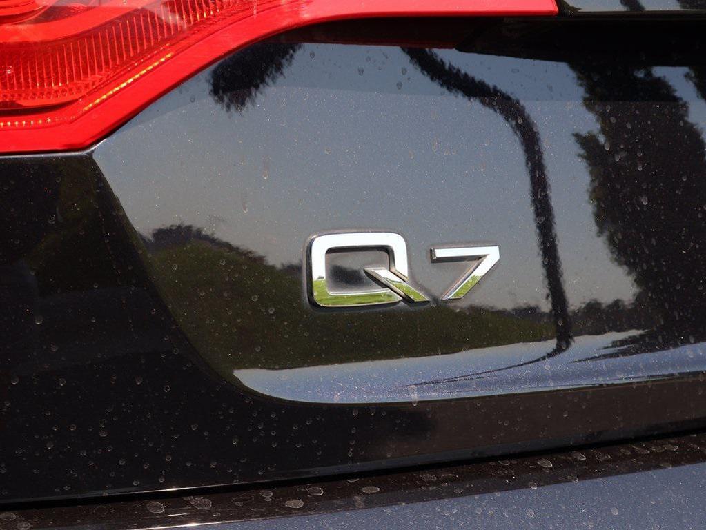 used 2014 Audi Q7 car, priced at $12,700