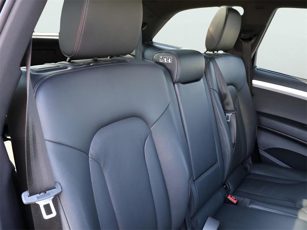 used 2014 Audi Q7 car, priced at $12,700