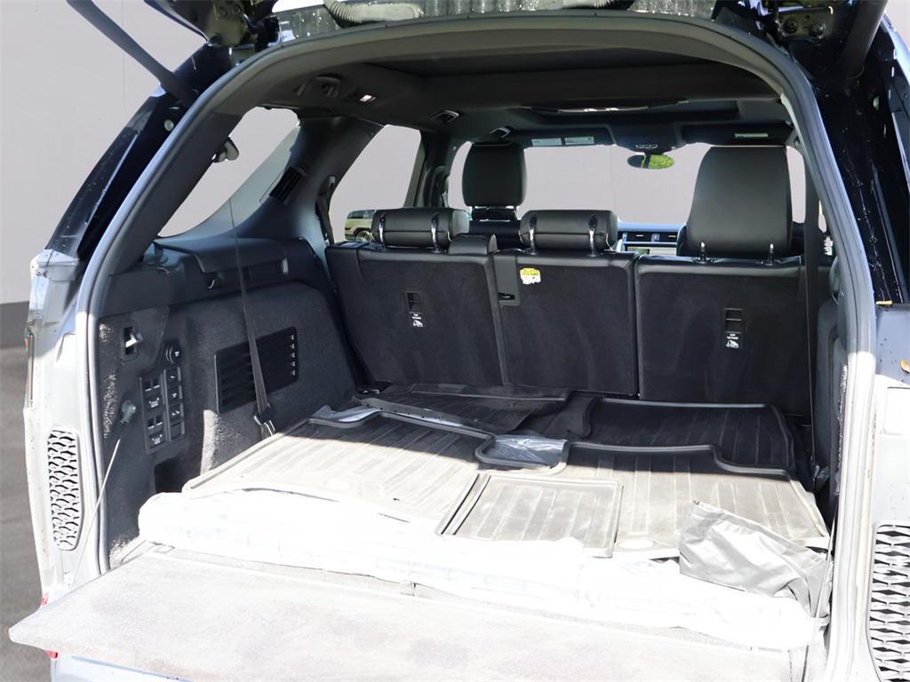 used 2020 Land Rover Discovery car, priced at $25,500