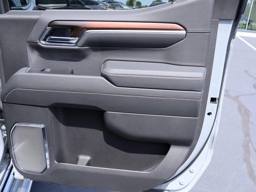 used 2025 GMC Sierra 1500 car, priced at $62,900