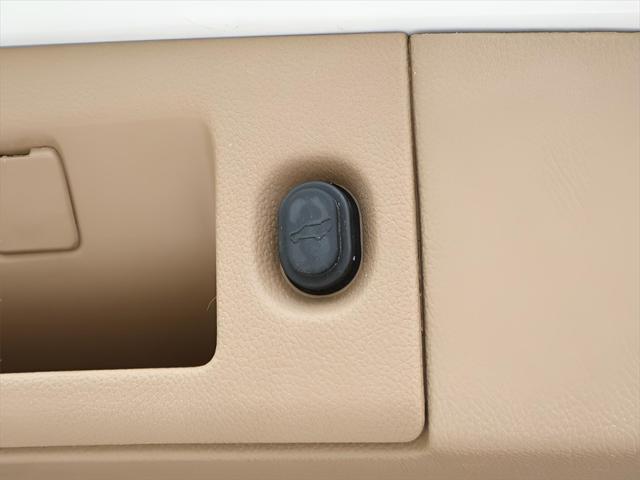 used 2019 Cadillac Escalade ESV car, priced at $38,900
