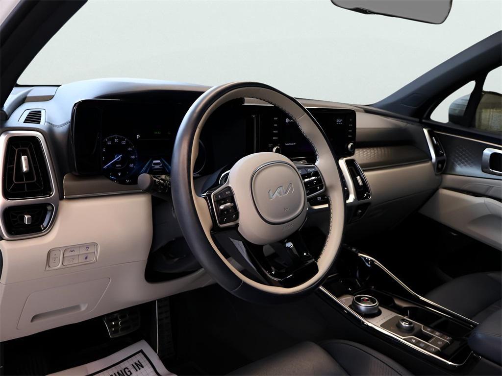 used 2022 Kia Sorento Plug-In Hybrid car, priced at $31,900