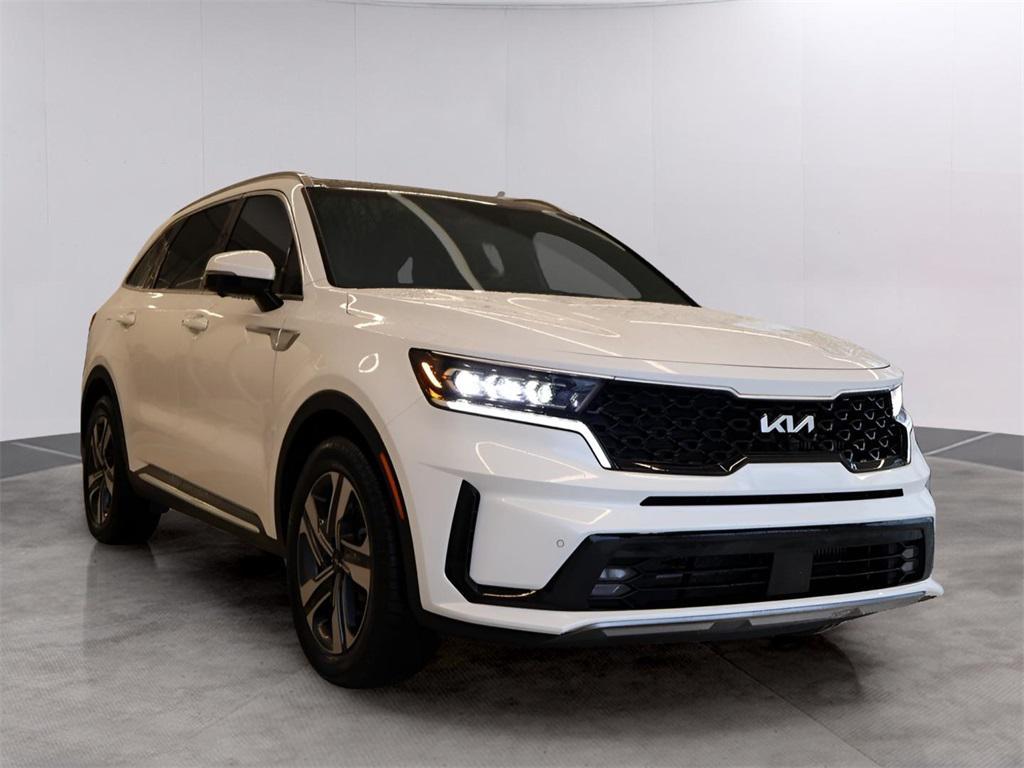 used 2022 Kia Sorento Plug-In Hybrid car, priced at $31,900