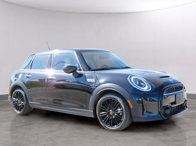 used 2024 MINI Hardtop car, priced at $29,700