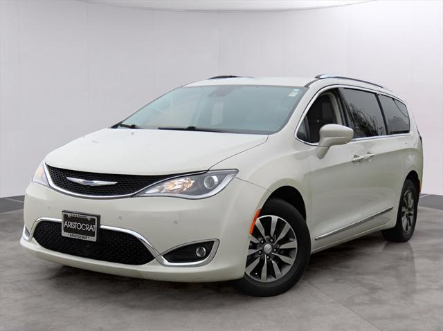 used 2020 Chrysler Pacifica car, priced at $16,700