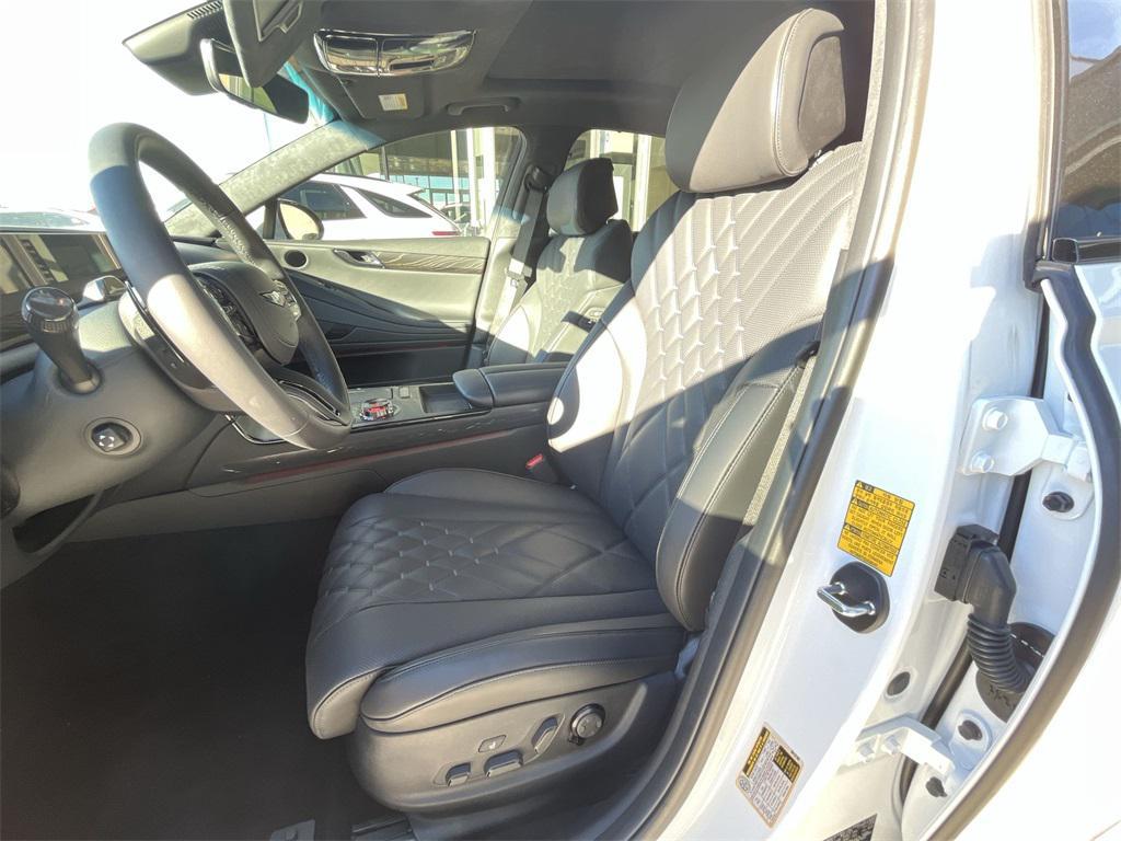 new 2026 Genesis G80 car, priced at $81,495