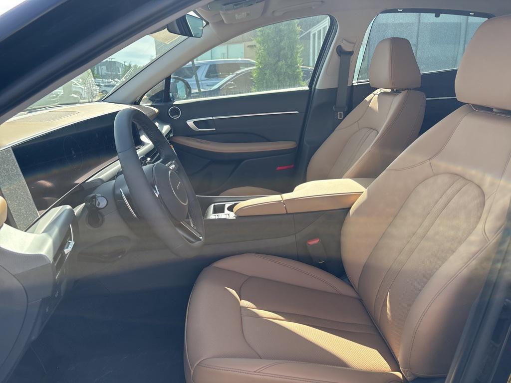 new 2025 Hyundai Sonata Hybrid car, priced at $39,460