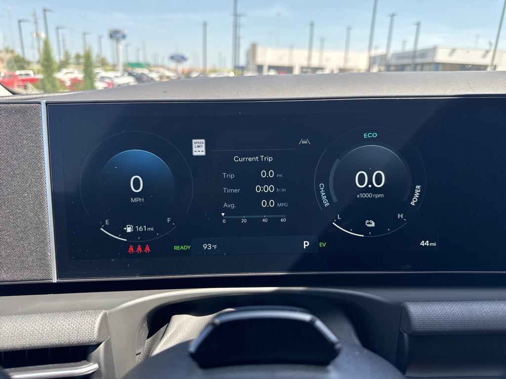 new 2025 Hyundai TUCSON Hybrid car, priced at $39,060