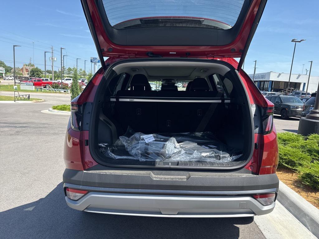 new 2025 Hyundai TUCSON Hybrid car, priced at $39,060