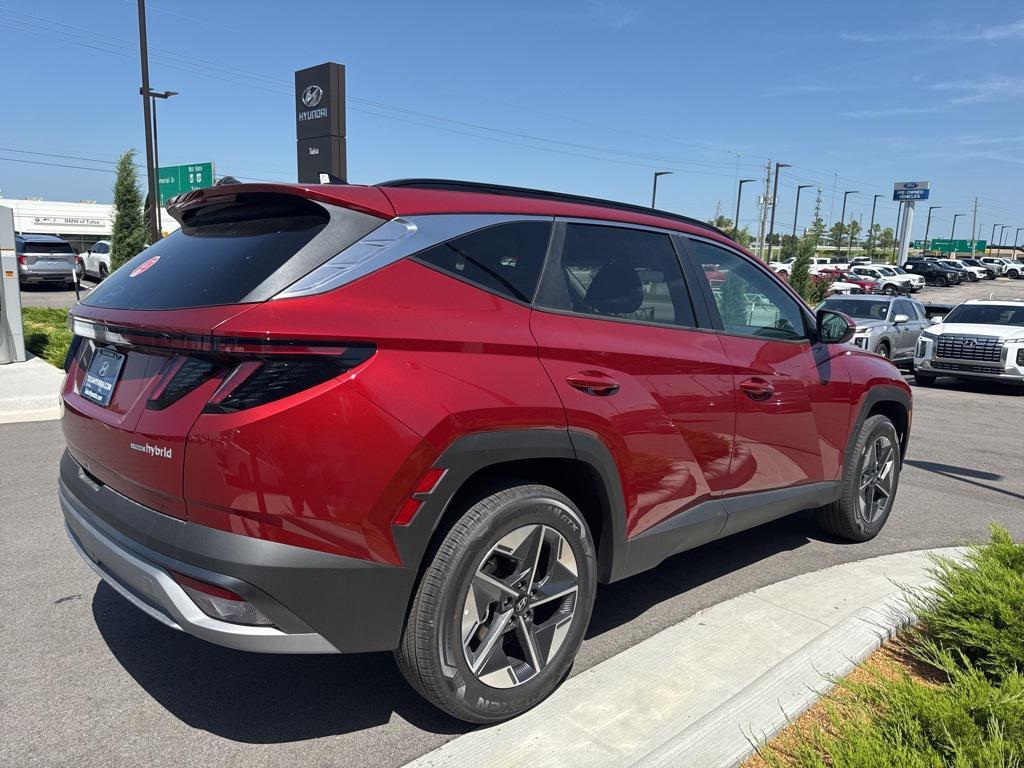 new 2025 Hyundai TUCSON Hybrid car, priced at $39,060