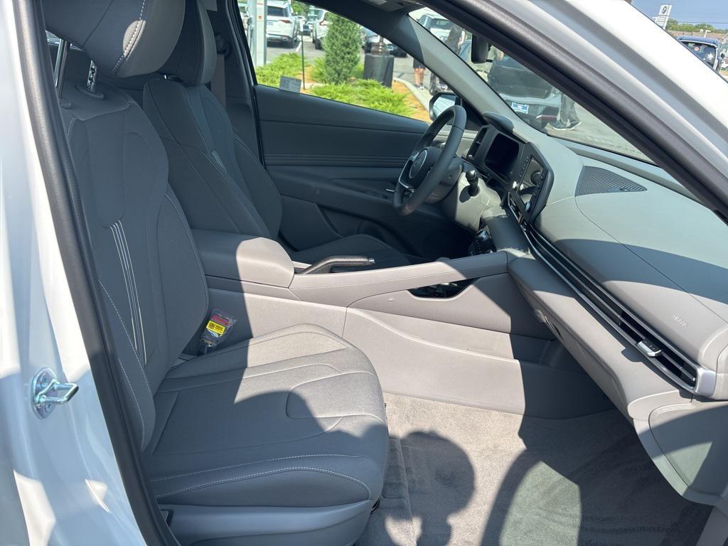 new 2025 Hyundai Elantra car, priced at $25,605