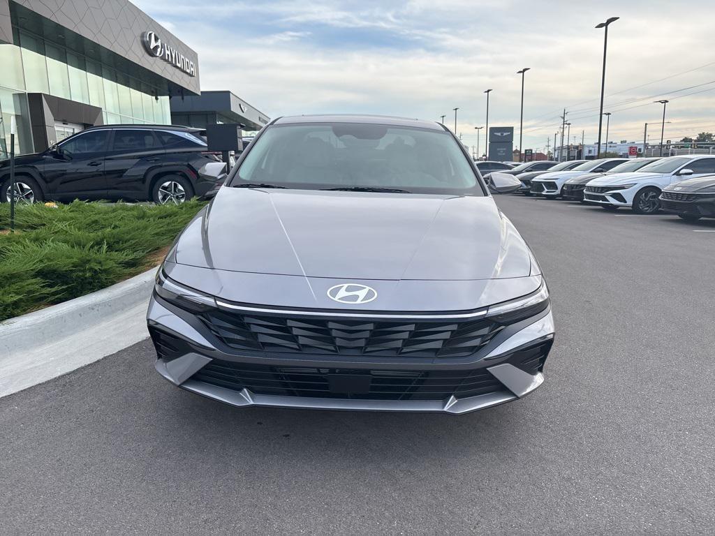 new 2025 Hyundai Elantra car, priced at $28,660