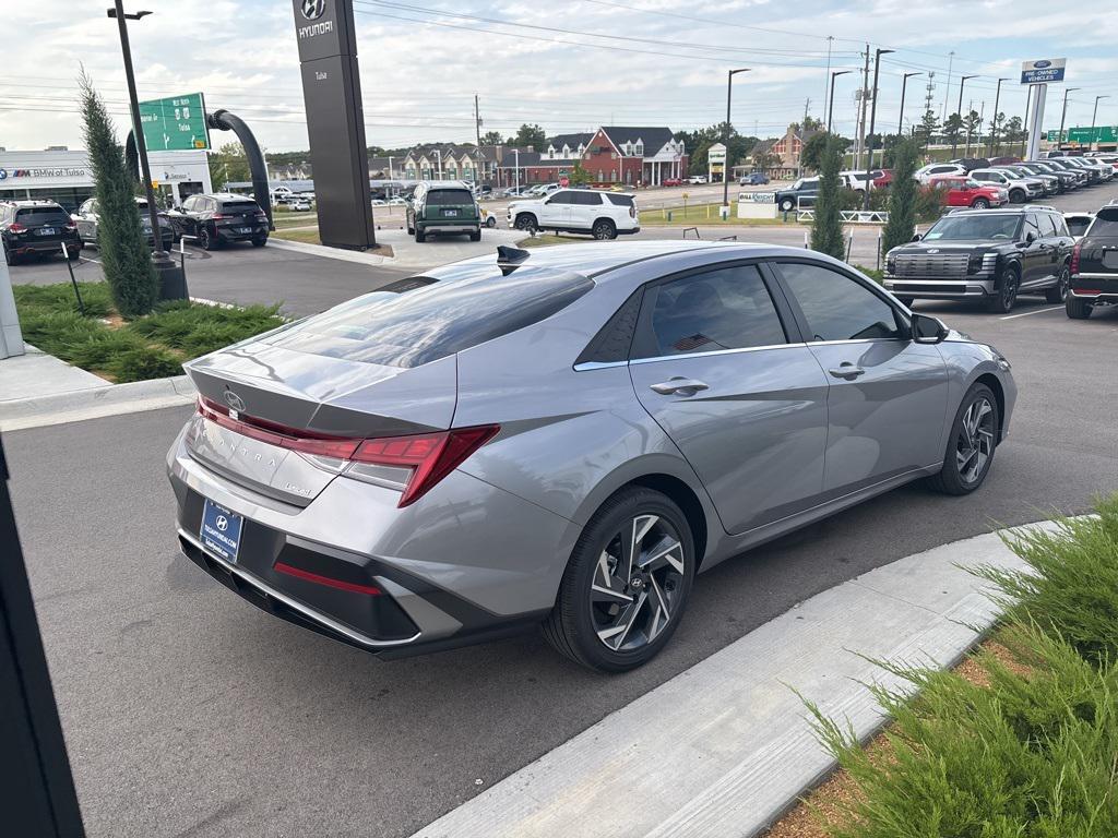 new 2025 Hyundai Elantra car, priced at $28,660