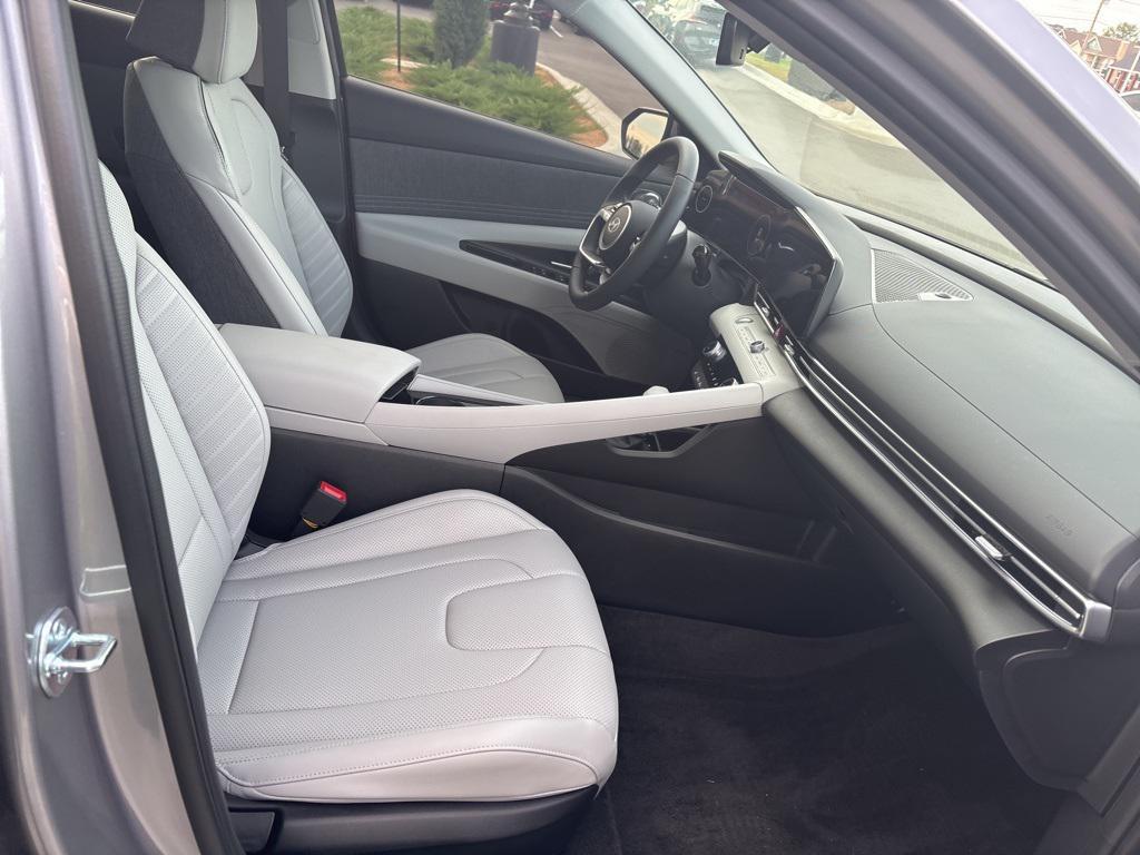 new 2025 Hyundai Elantra car, priced at $28,660