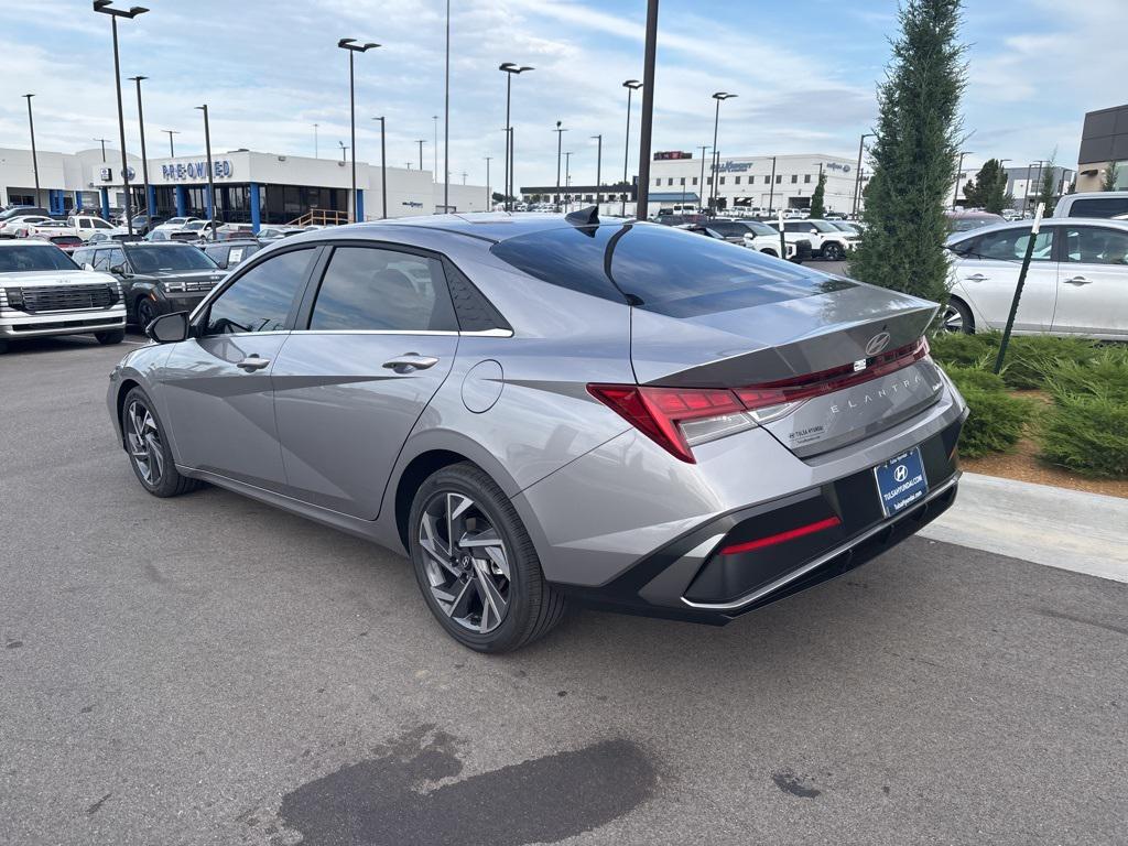 new 2025 Hyundai Elantra car, priced at $28,660
