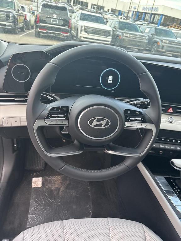 new 2025 Hyundai Elantra car, priced at $28,660