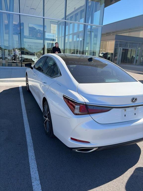 used 2023 Lexus ES 350 car, priced at $40,317