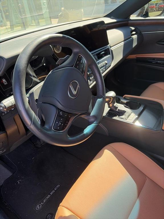 used 2023 Lexus ES 350 car, priced at $40,317