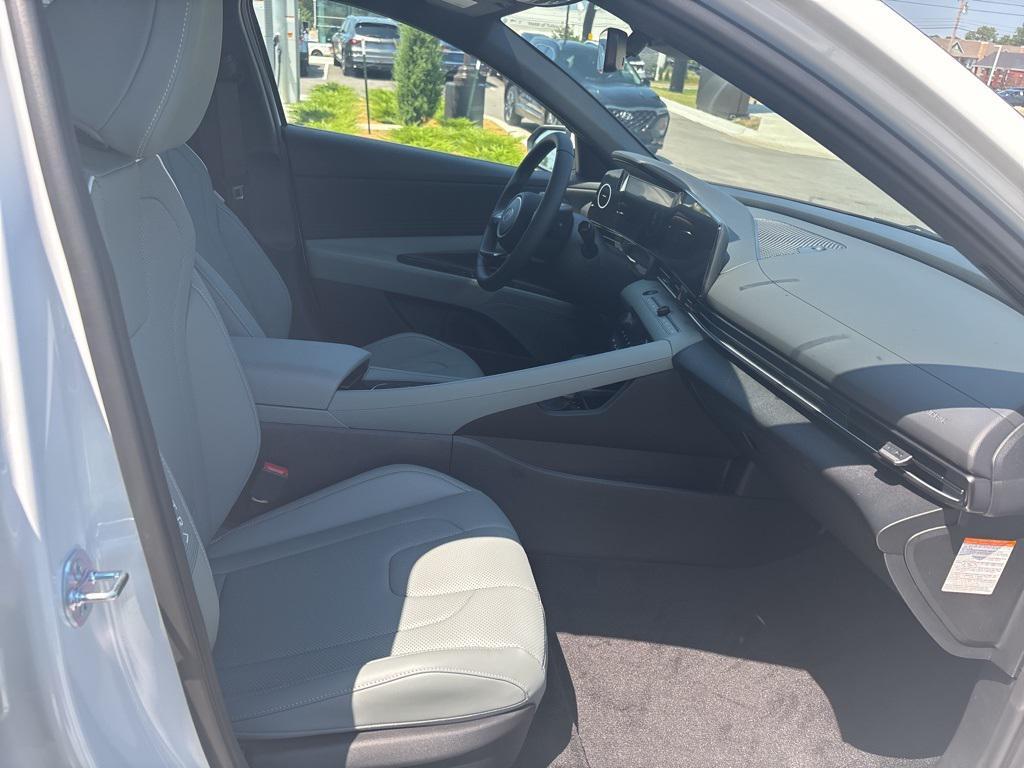 new 2025 Hyundai ELANTRA HEV car, priced at $32,215