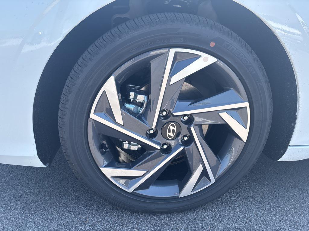 new 2025 Hyundai ELANTRA HEV car, priced at $32,215