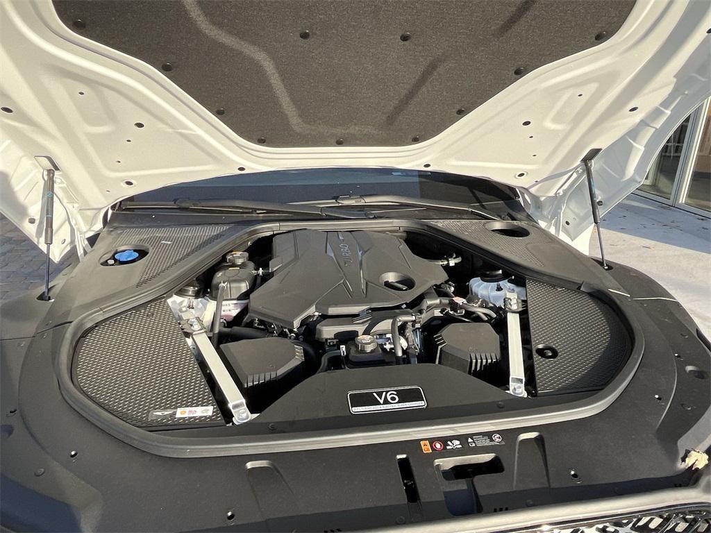 new 2026 Genesis G90 car, priced at $108,200