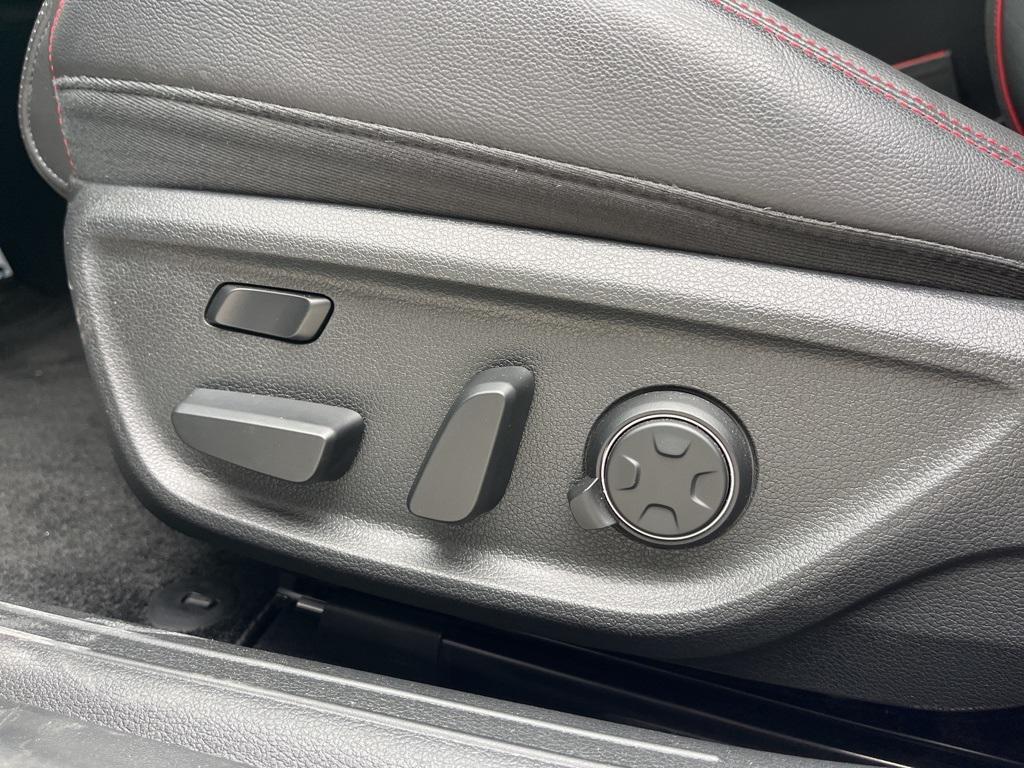 used 2025 Genesis G70 car, priced at $43,987