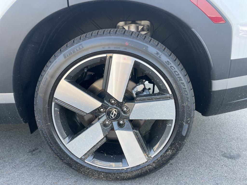 new 2025 Hyundai Santa Fe car, priced at $47,414