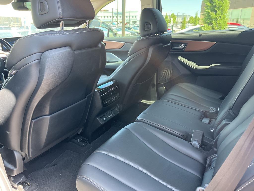 used 2022 Acura MDX car, priced at $32,079