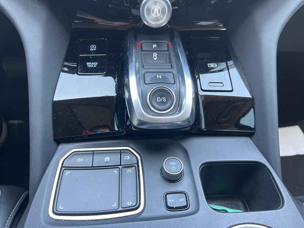 used 2022 Acura MDX car, priced at $32,079