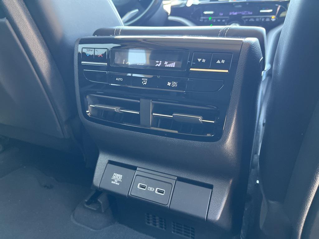 used 2022 Acura MDX car, priced at $32,079