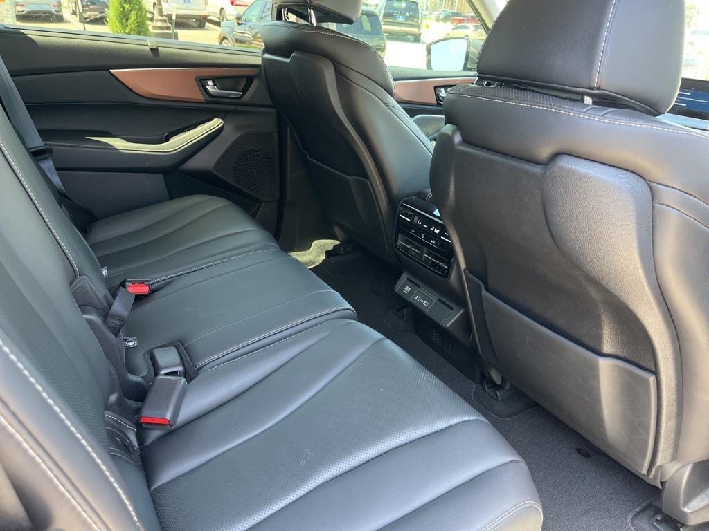 used 2022 Acura MDX car, priced at $32,079
