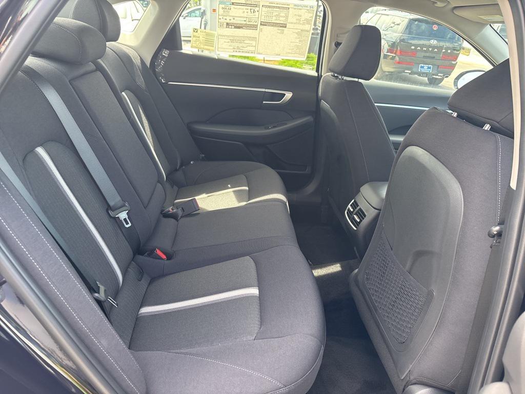 new 2025 Hyundai Sonata Hybrid car, priced at $33,248
