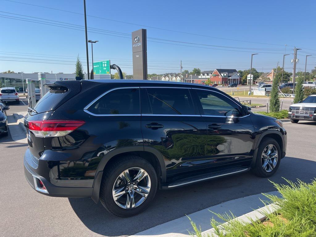 used 2018 Toyota Highlander car, priced at $26,326