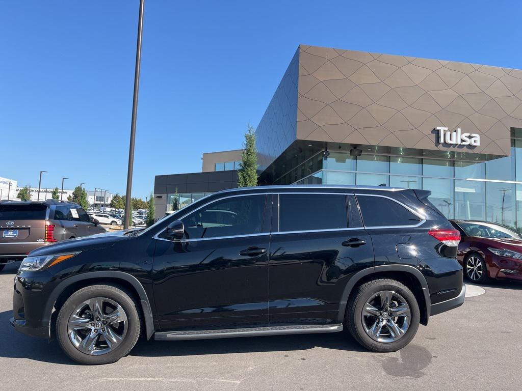 used 2018 Toyota Highlander car, priced at $26,326