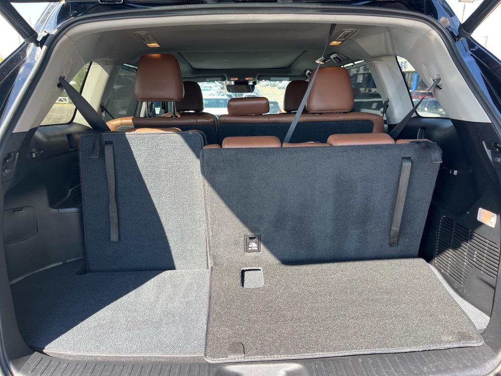 used 2018 Toyota Highlander car, priced at $26,326