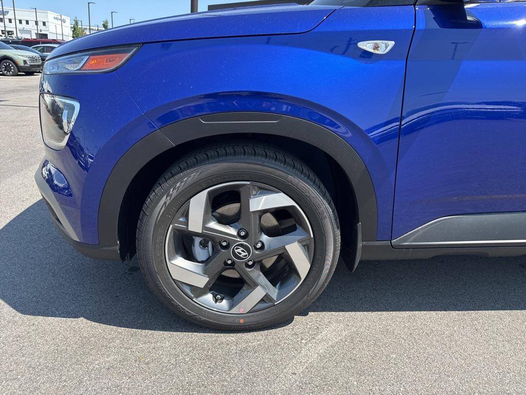 new 2025 Hyundai Venue car, priced at $24,385