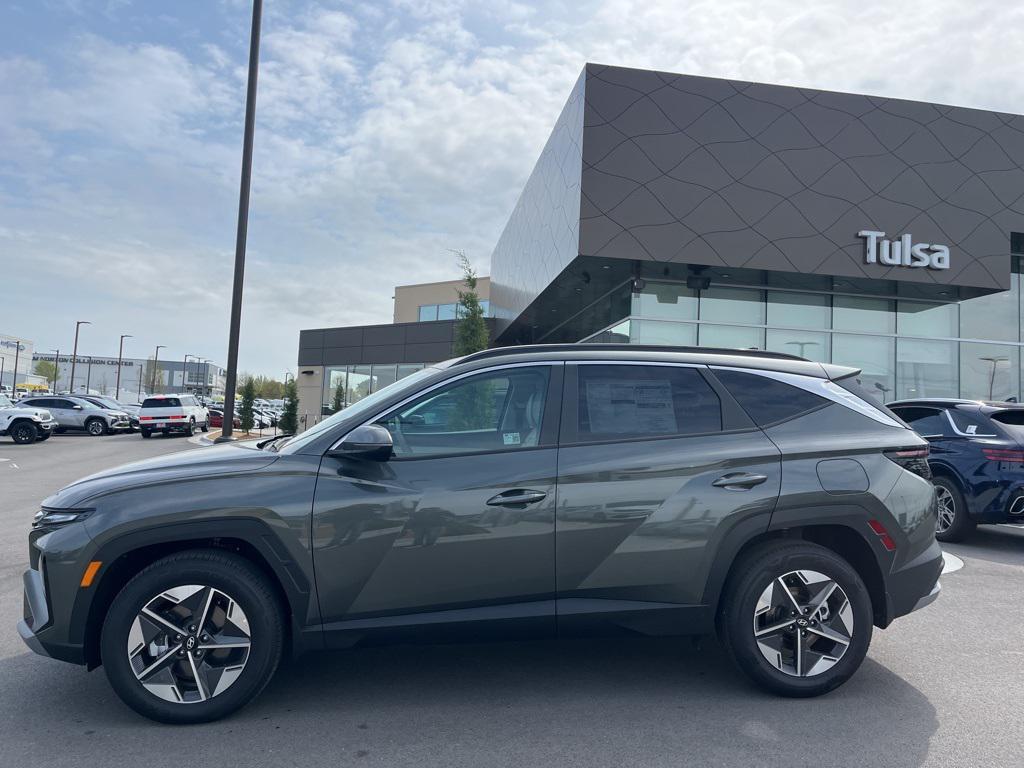 new 2025 Hyundai TUCSON Hybrid car, priced at $38,285