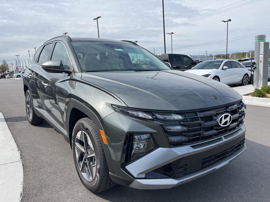 new 2025 Hyundai TUCSON Hybrid car, priced at $38,285
