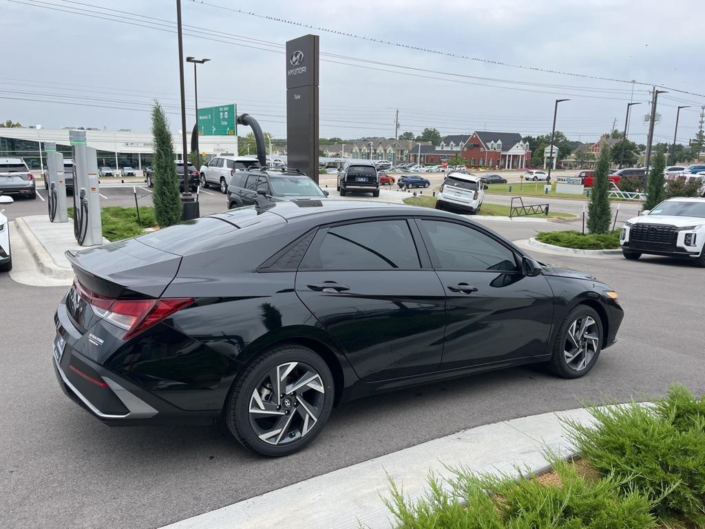 new 2025 Hyundai Elantra car, priced at $25,165