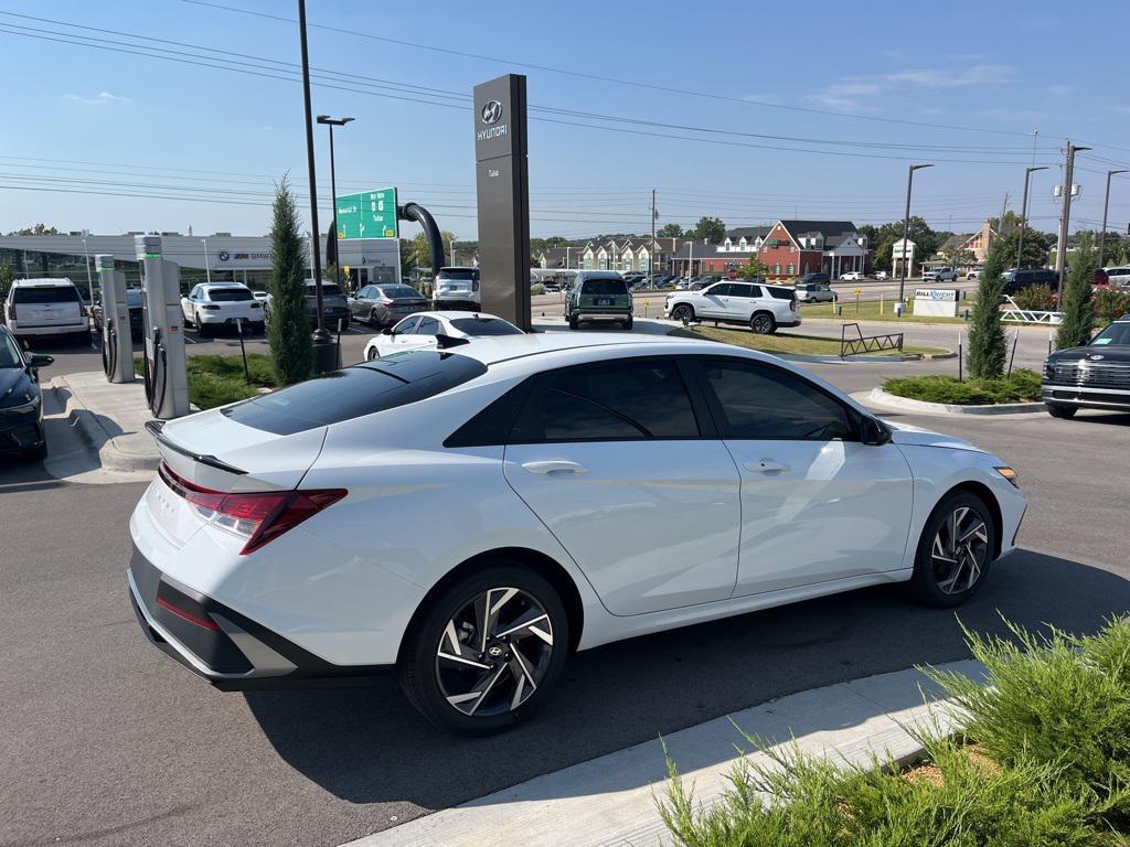 new 2025 Hyundai Elantra car, priced at $25,665