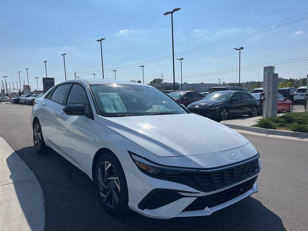 new 2025 Hyundai Elantra car, priced at $25,665