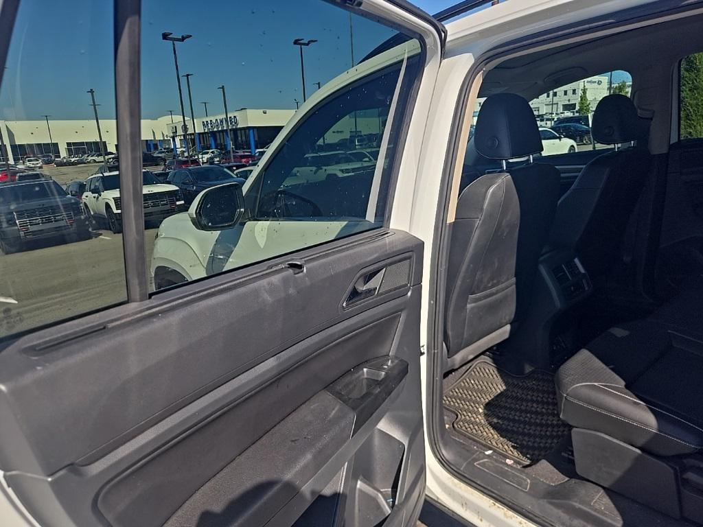 used 2021 Volkswagen Atlas car, priced at $16,260
