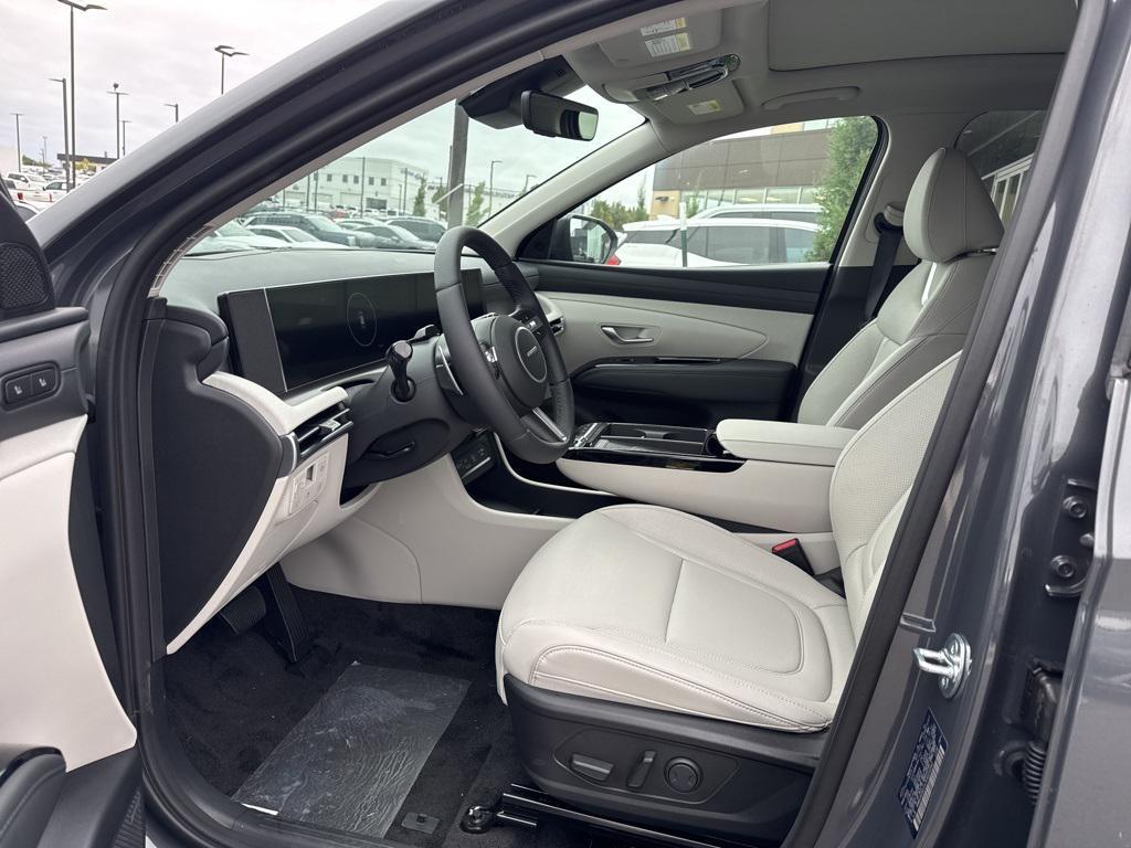 new 2026 Hyundai TUCSON Hybrid car, priced at $44,625