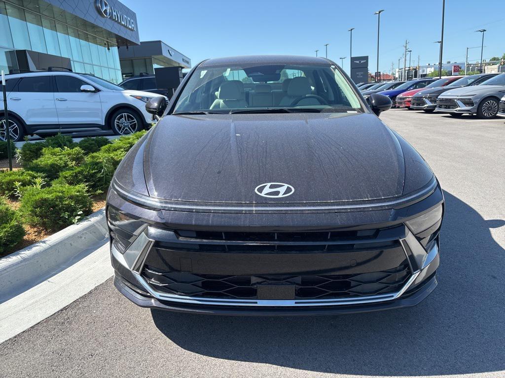 new 2025 Hyundai Sonata Hybrid car, priced at $33,080